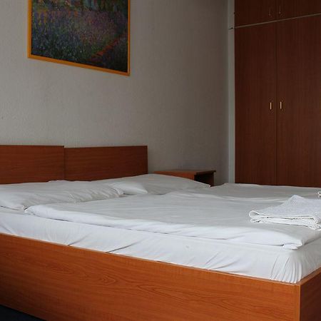Romai Hotel Budapest Bagian luar foto