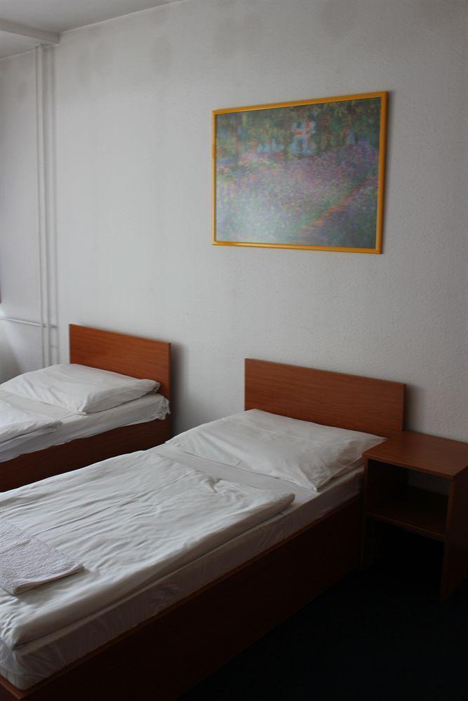 Romai Hotel Budapest Bagian luar foto