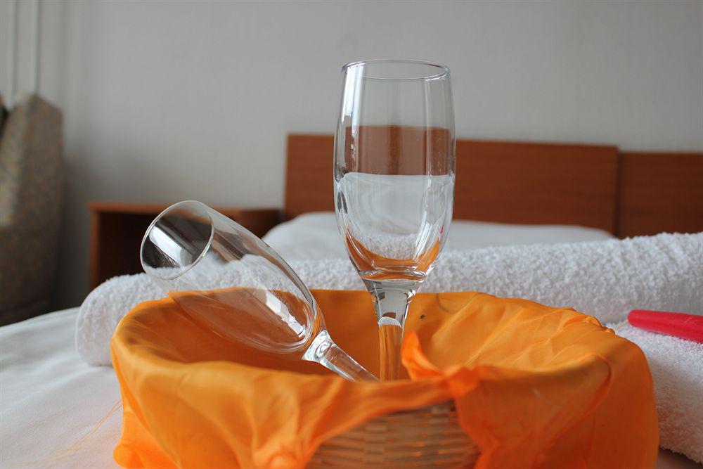 Romai Hotel Budapest Bagian luar foto
